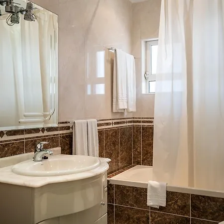 V4 Miera Villa
